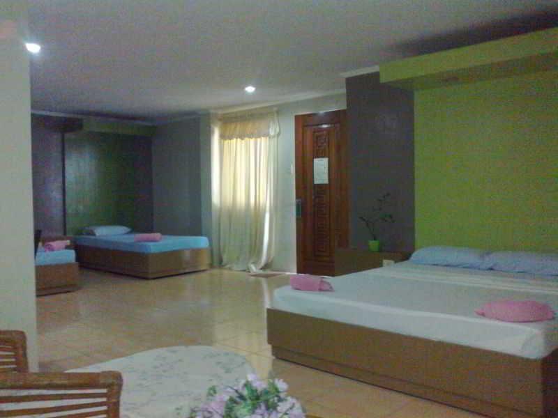 Queen\'S Beach Resort Manoc-Manoc 外观 照片
