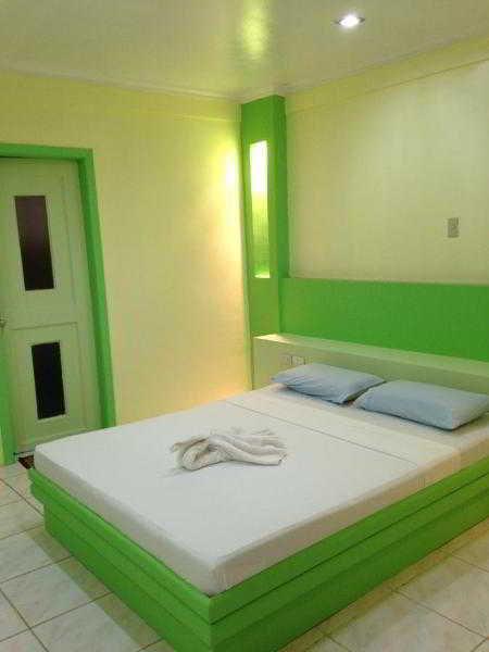 Queen\'S Beach Resort Manoc-Manoc 外观 照片